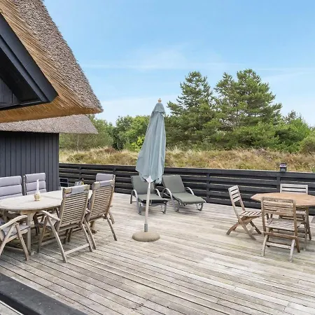 Holiday home Reiko