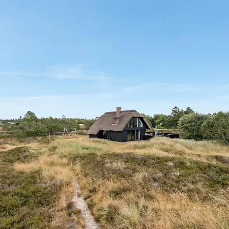 Holiday home Reiko