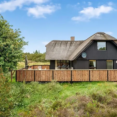 Dom wakacyjny Reiko - 1-5km From The Sea By Interhome *